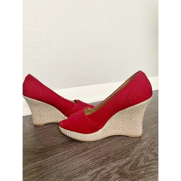 Qupid | Red Canvas Peep Toe Wedged Heels Size - Picture 3 of 10